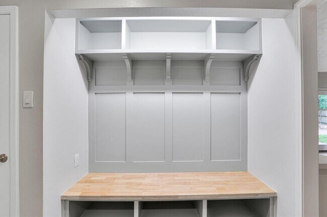 Building Photo - 2022 Bristlecone Pl