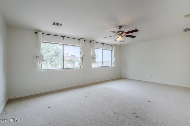 Building Photo - 2744 E Donato Dr