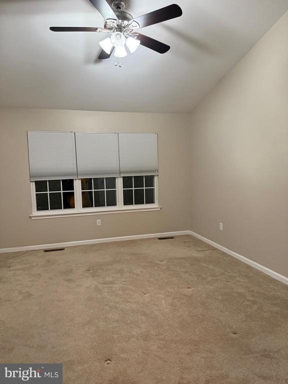 Building Photo - 293 Stanton Ct