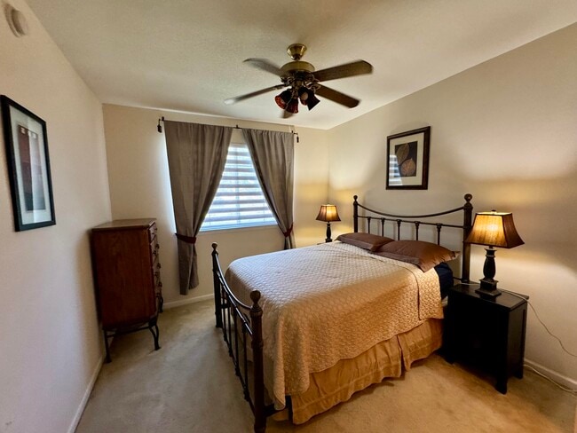 Building Photo - 9857 Baywinds Blvd