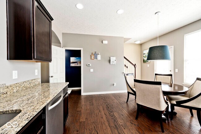 Building Photo - 12692 Tamworth Dr