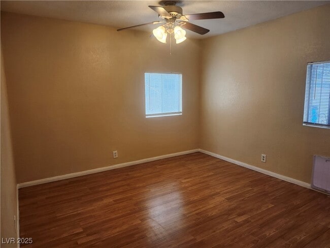 Building Photo - 103 S Mallard St