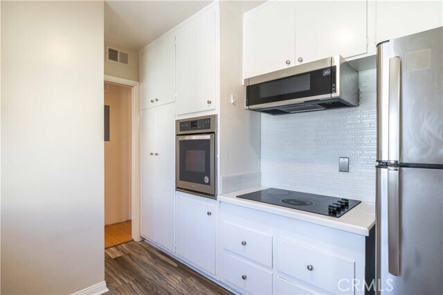 Building Photo - 1227 E 1st St