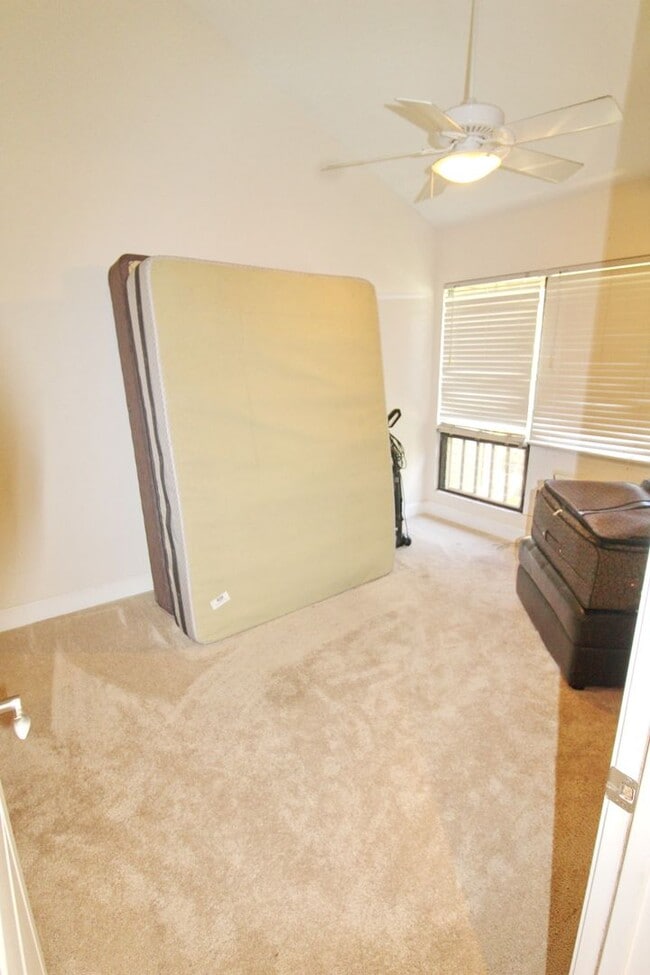 Building Photo - Rare Haleakala Gardens Top Floor Corner Unit - Unfurnished 3 Bed 2 Bath