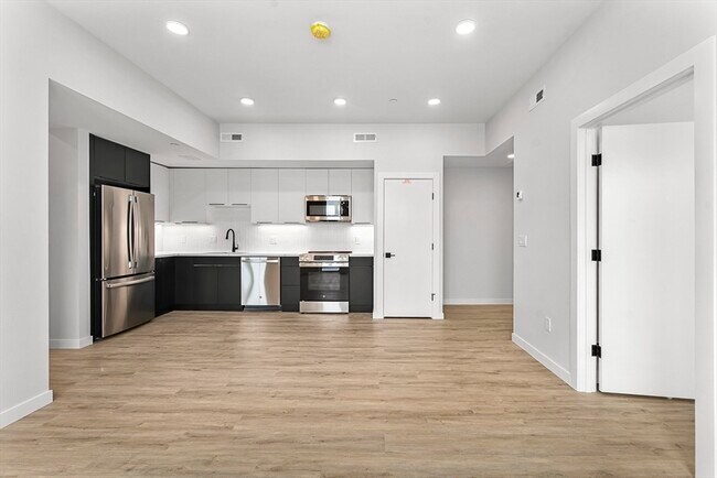 Building Photo - 24-28 Mt Pleasant St