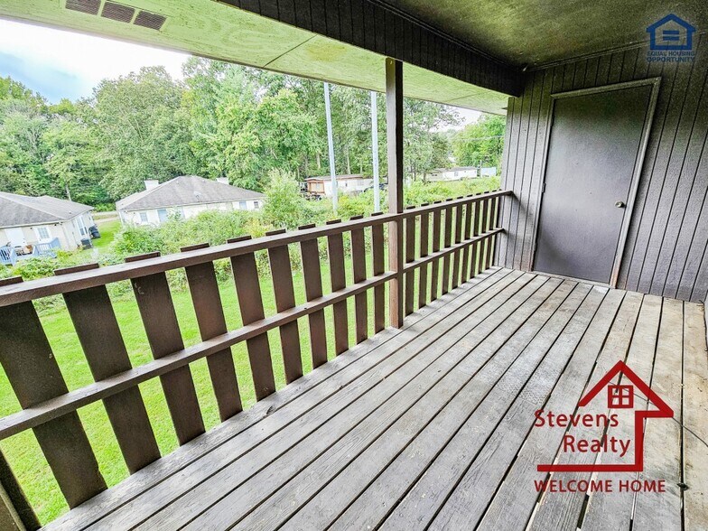 Building Photo - 117 Bybee Dr