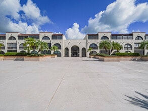 Building Photo - 5601 Jimmy Buffett Mem Hwy