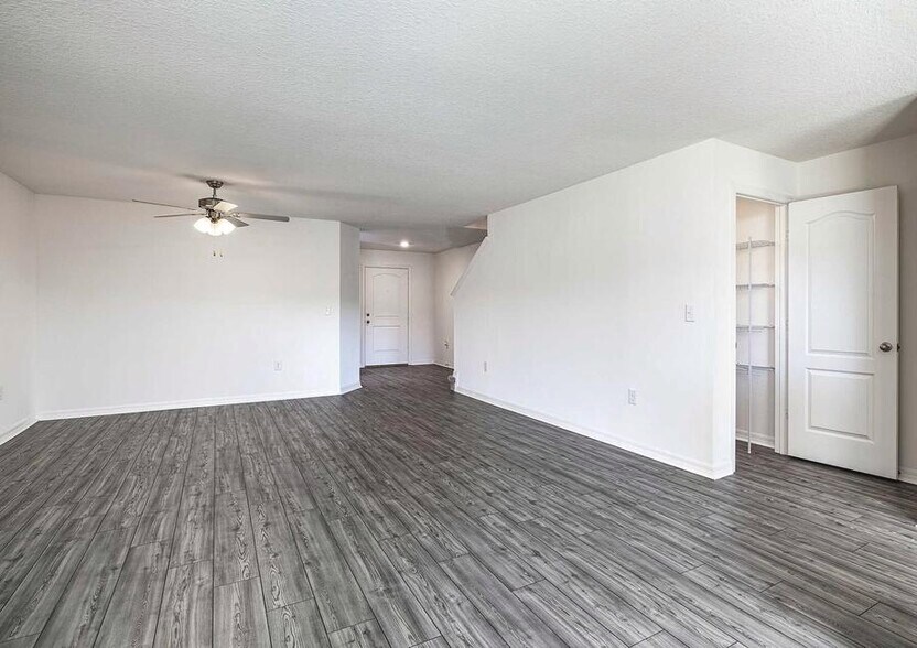 Building Photo - 5428 Companion Ln