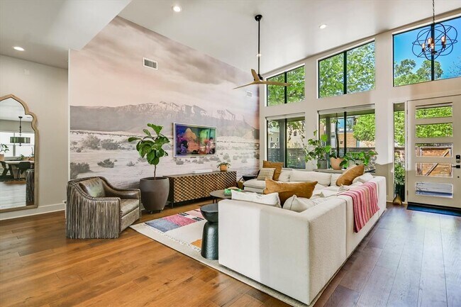 Building Photo - 2011 Arpdale St