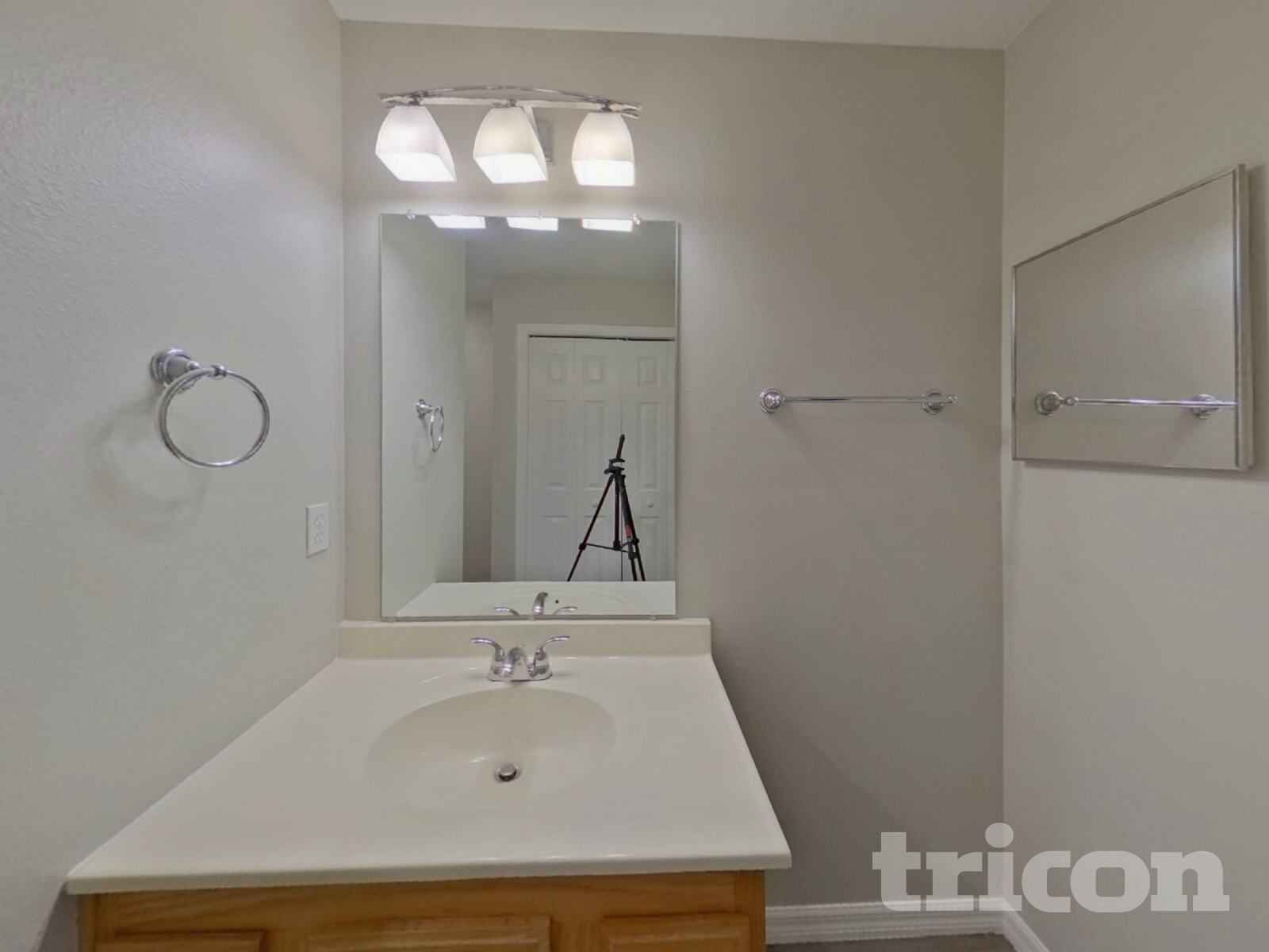 Building Photo - 345 Sky Valley St