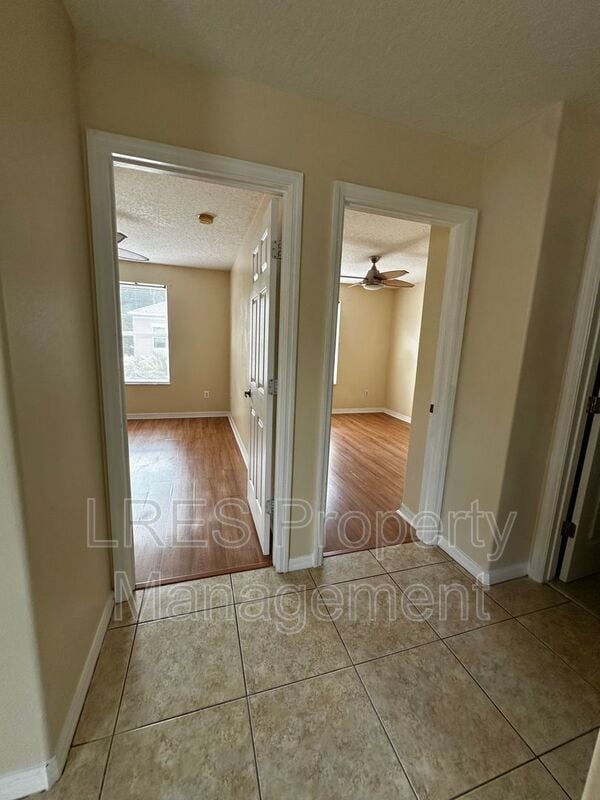 Building Photo - 2825 Cliffe Ct