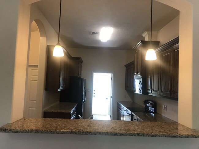 Building Photo - 3933 Riverside Pky