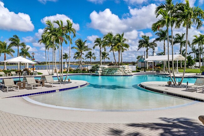 club house pool - 14578 Tropical Dr