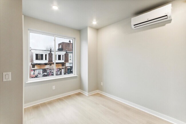 Building Photo - 316 S 52nd St