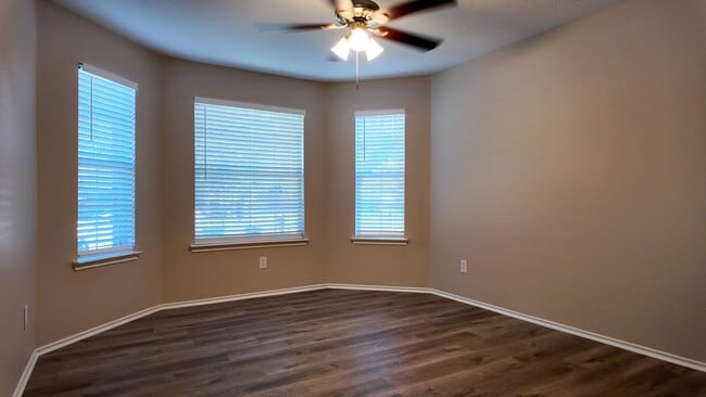 Building Photo - 23919 Clipper Hill Ln