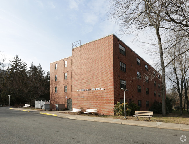 Building Photo - Rattling Creek Apartments