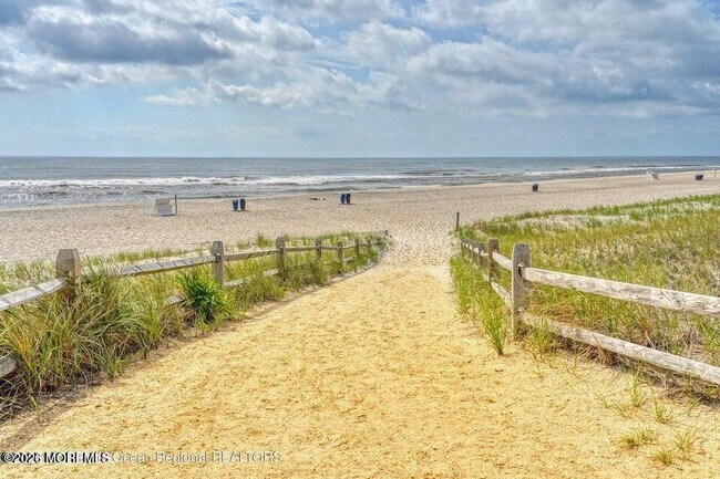 Building Photo - 30 M St