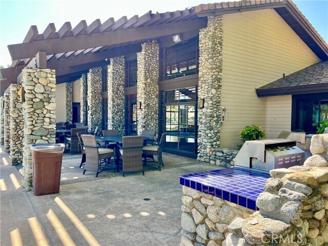 Building Photo - 26612 Royale Dr