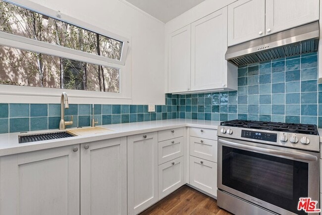 Building Photo - 2650 2nd St