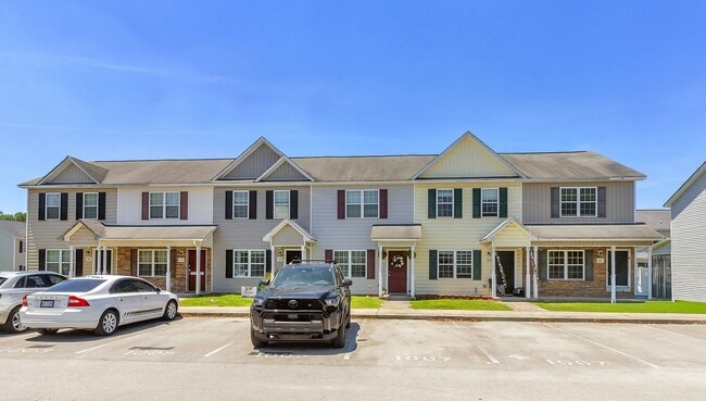 Building Photo - 2 Bed 2.5 Bath Townhome