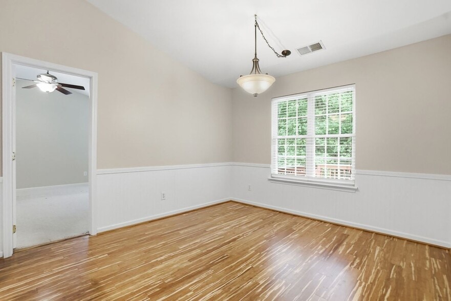 Building Photo - 2830 Black Walnut Ln