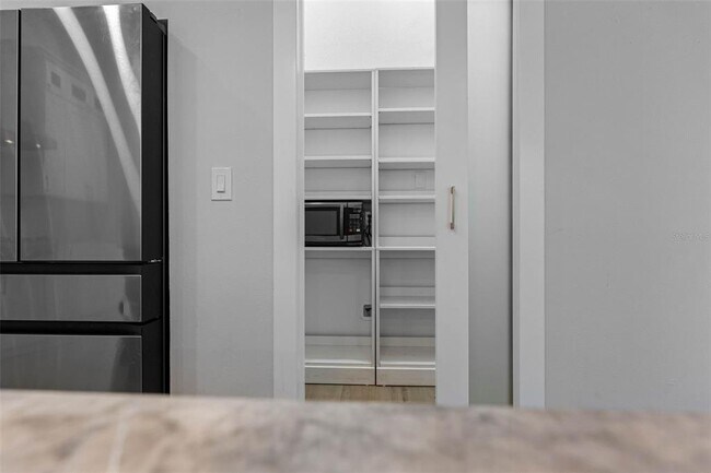 Building Photo - 16750 Ivy Lake Dr