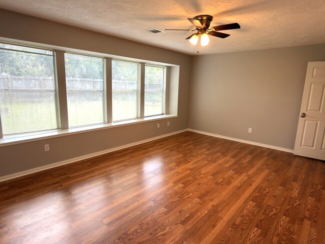 Building Photo - 14403 Little Willow Walk