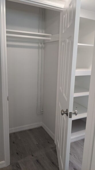 Building Photo - 2042 Harley Ave