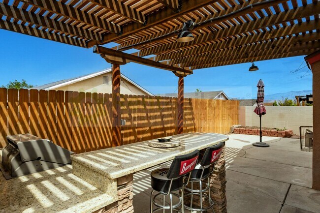 Building Photo - CALL US TODAY AT (505) 892-4400 TO SCHEDULE A CONVENIENT IN-PERSON SHOWING