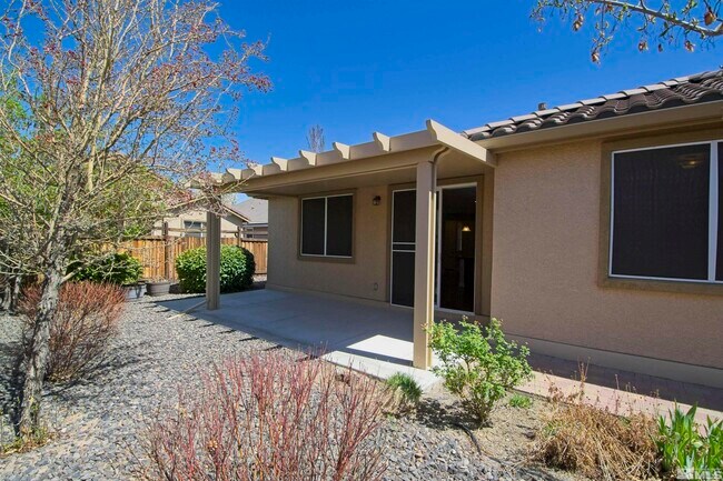 Building Photo - 6851 Apus Dr