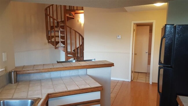 Building Photo - 2500 Burleson Rd