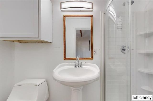 Building Photo - 2702 Tolosa Dr