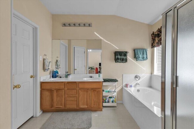 Building Photo - 403 Paso Fino Cove