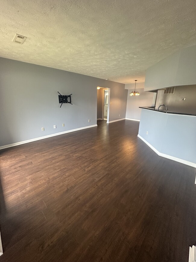Building Photo - 1150 Tollis Pkwy