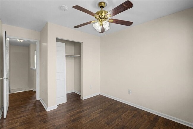 Building Photo - 511 S 6th St