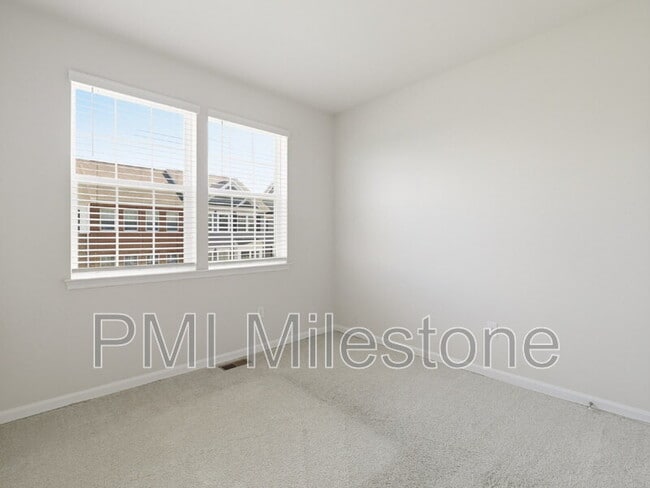 Building Photo - 7055 Delegate Pl