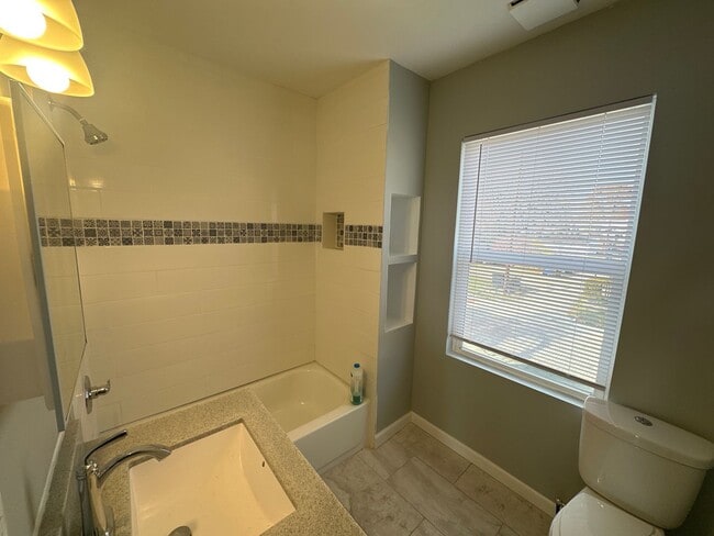 Building Photo - Renovated Single Family Home