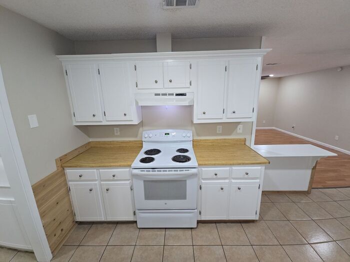 Building Photo - 309 Denton Ct