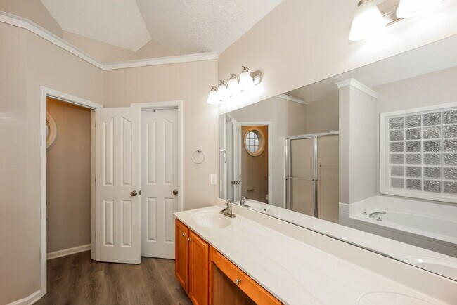 Building Photo - 309 Westhill Dr