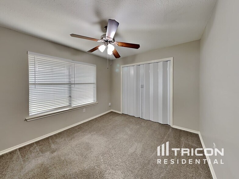 Building Photo - 3521 Kirby Creek Dr