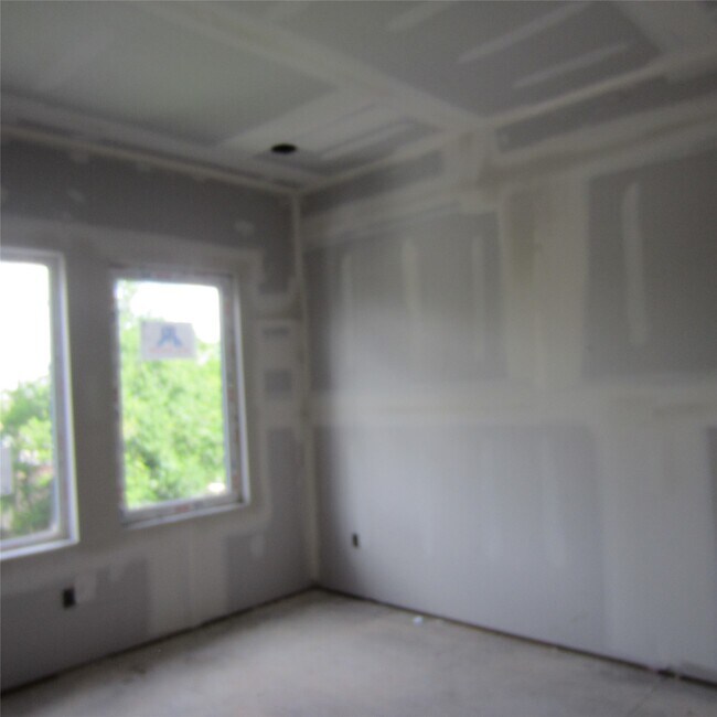 Building Photo - 2419 Rosewood St