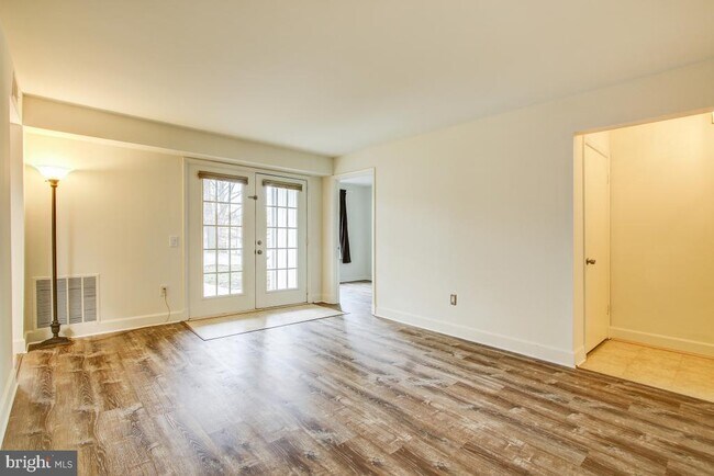 Building Photo - 20212 Shipley Terrace