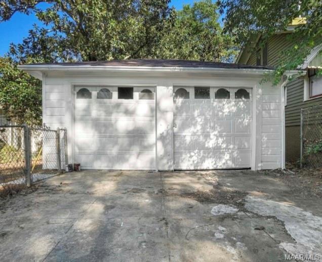 Building Photo - 1427 Court St