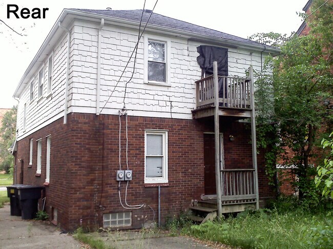Building Photo - 15018 Hubbell Ave