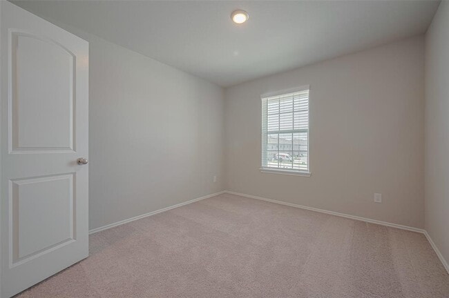 Building Photo - 2902 Scanlan Mdw