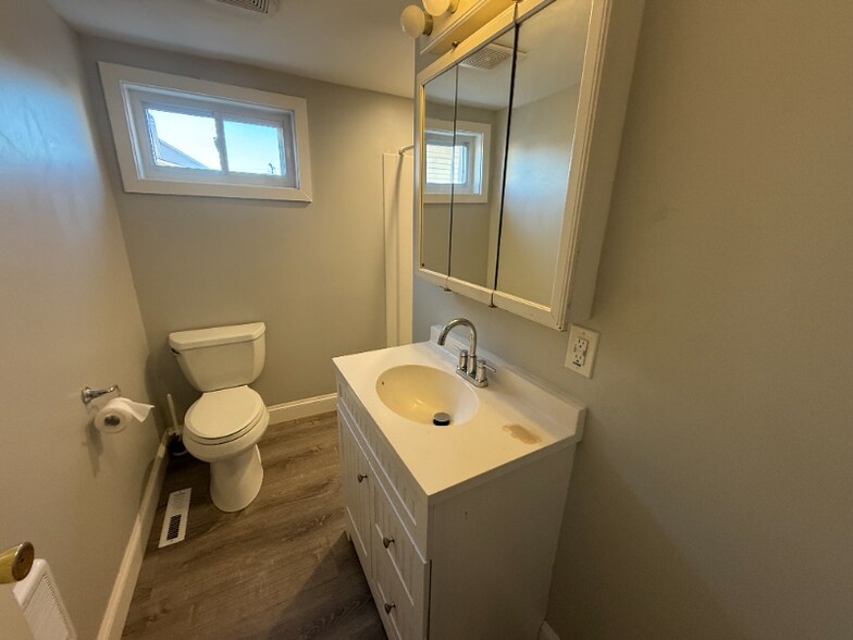 Building Photo - 5 Johnson Ave