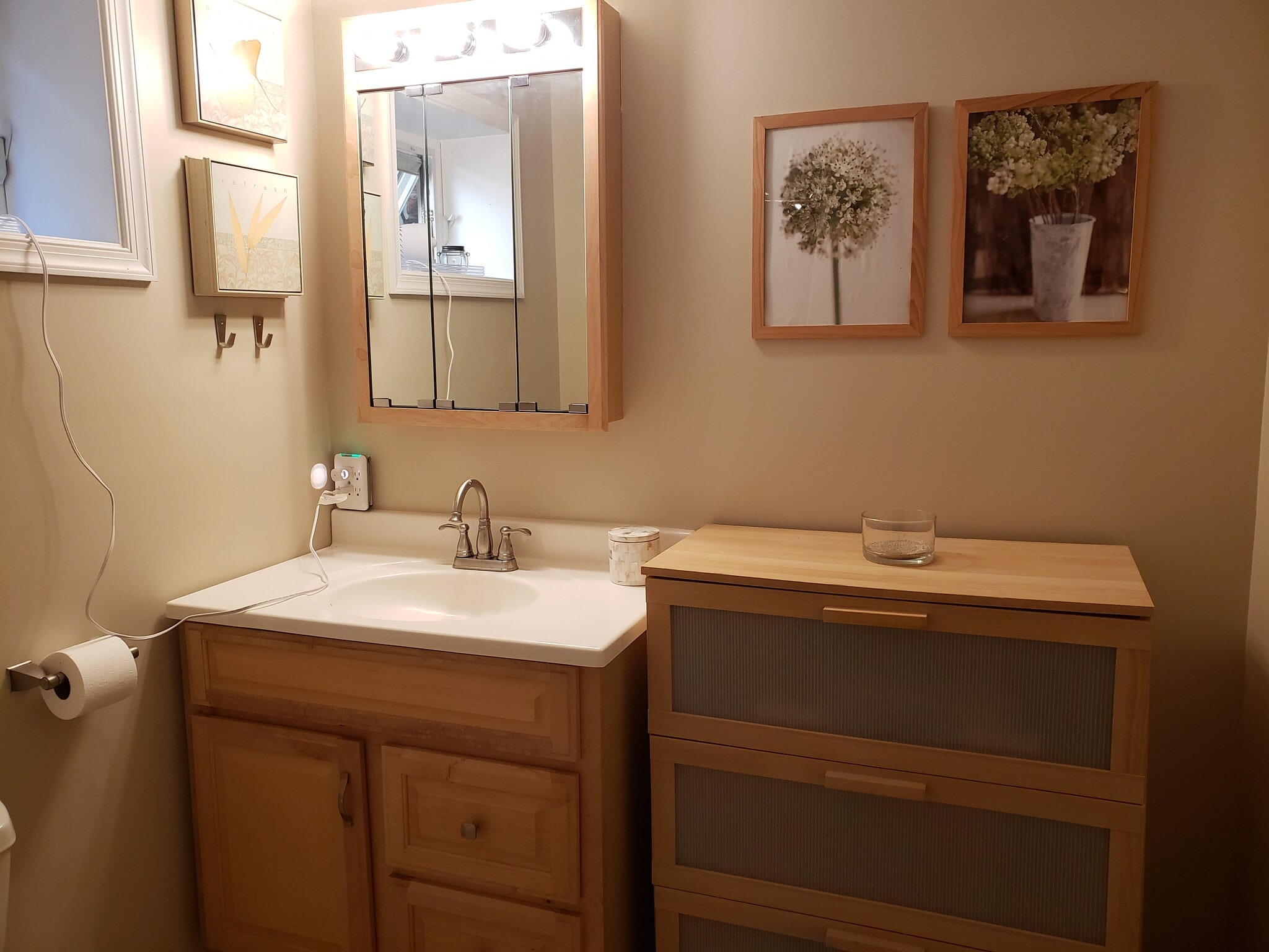 Full bathroom - 4633 Clark Pl NW