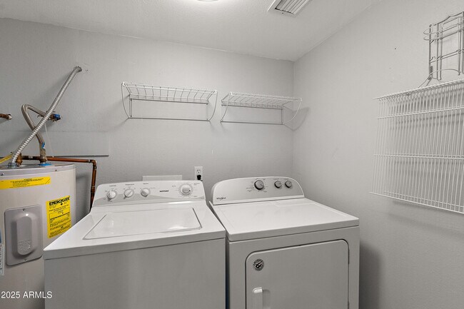 Building Photo - 5621 N 79th St