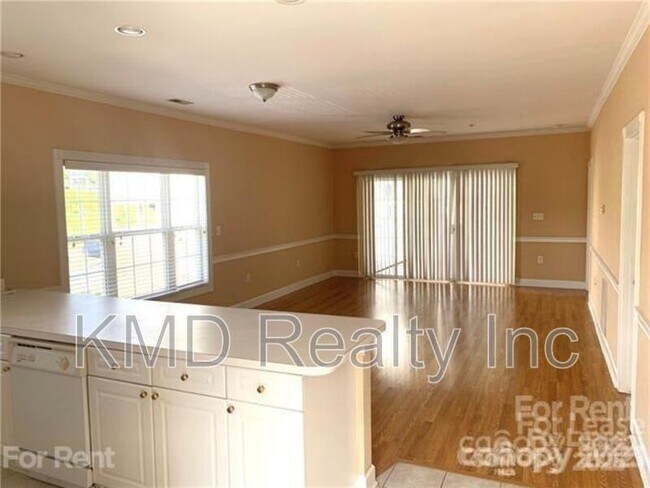 Building Photo - 9321 Meadow Vista Rd