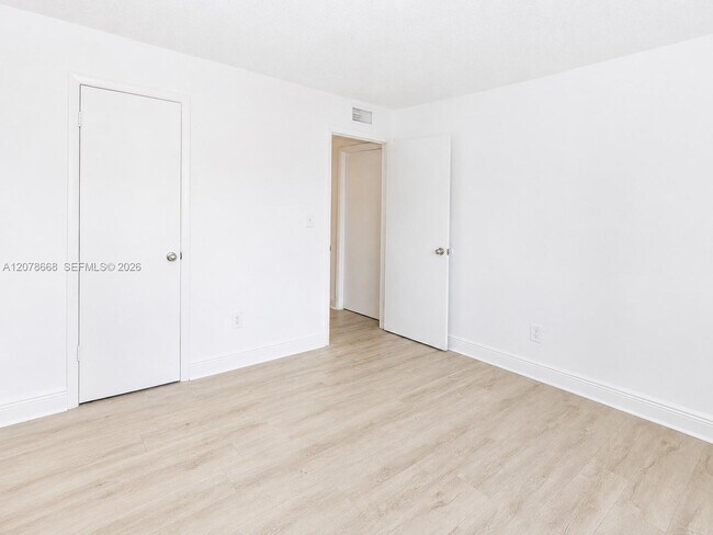 Building Photo - 486 NW 165th St